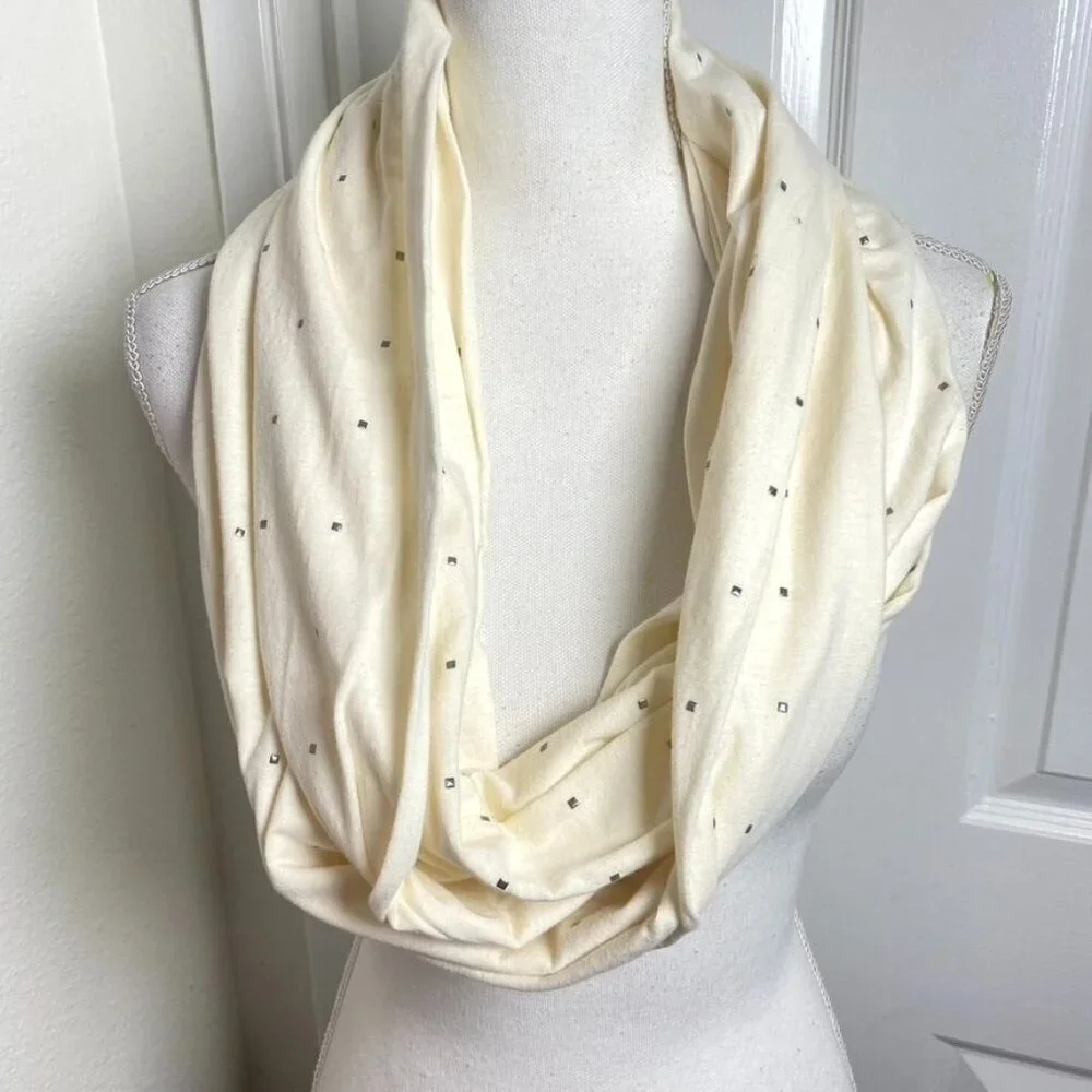 Vintage Juicy Couture Ivory Infinity Scarf Metal Embellishments. B8